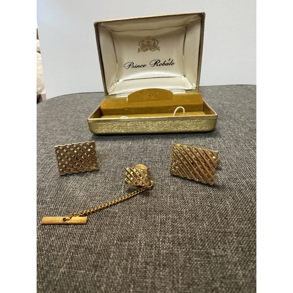 Men's‎ Vintage New In Box Prince Robale Timeless Gold Tone Cuff Links & Tie Pin